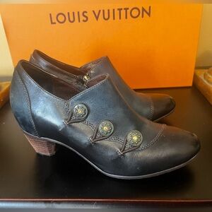 Women's L'Artiste by Spring Step Greentea Bootie- EU size 37 (6.5 US)